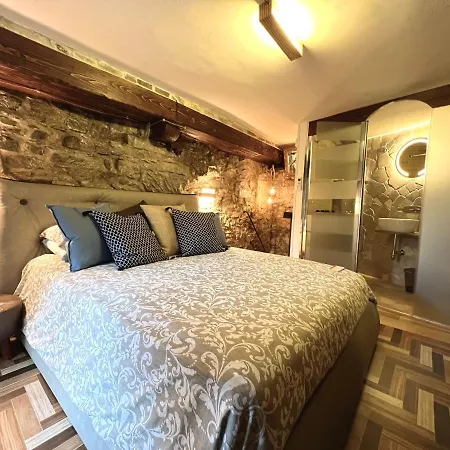 Casa Monaco Luxury *